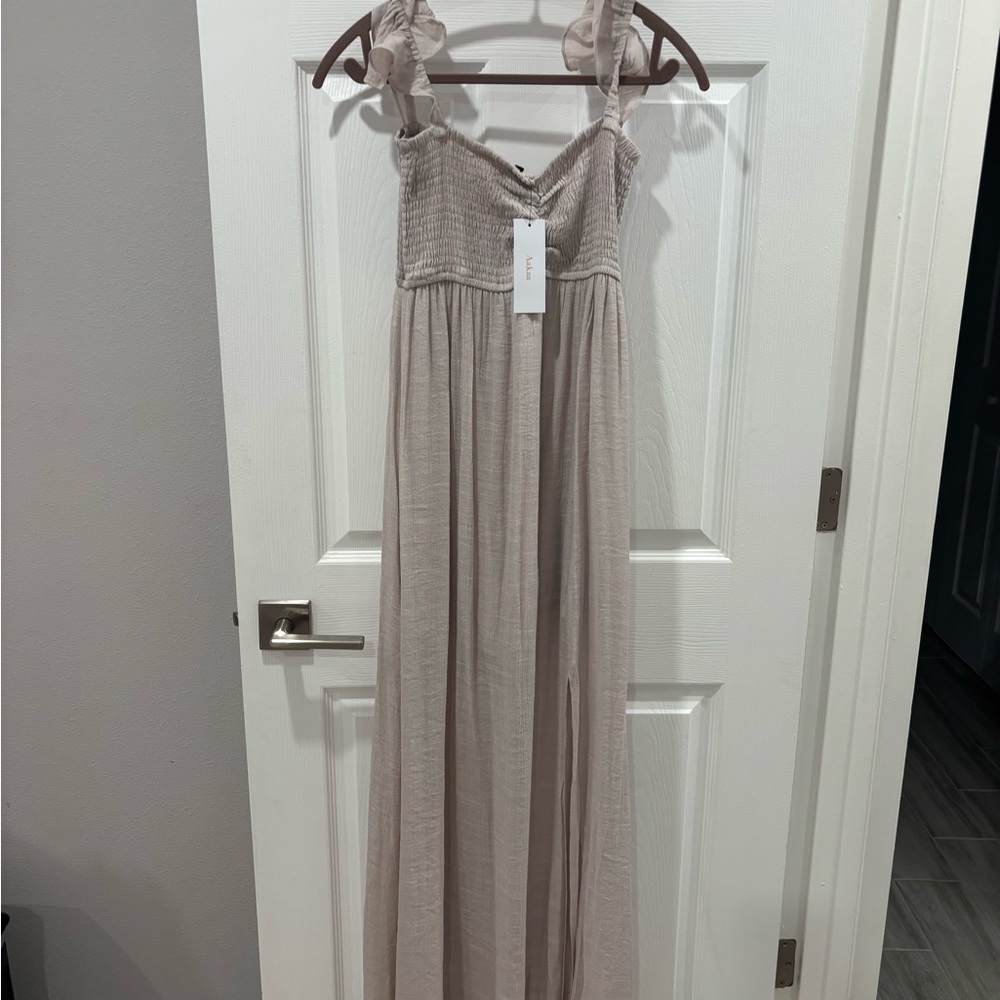 Vici ( Aakaa) Beige Maxi Dress size Small NWT - Picture 6 of 12
